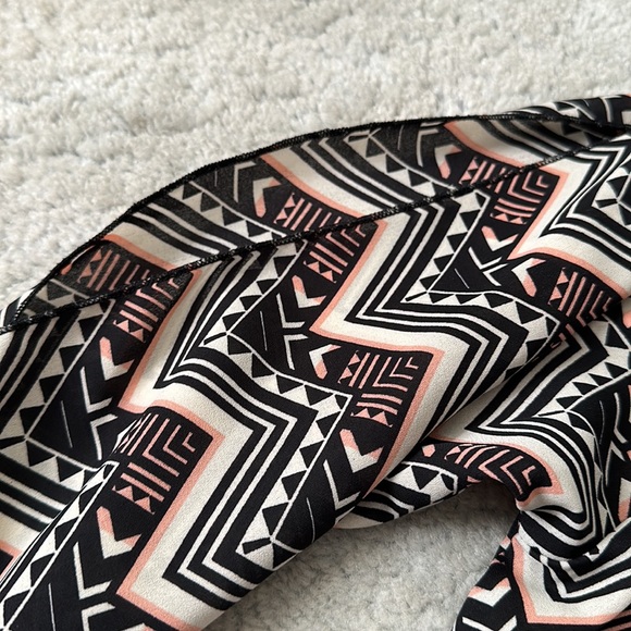 Going out top Charlotte Russe - Picture 3 of 3